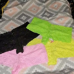 Four Pairs of lacy boyshorts. Sexy Panties!